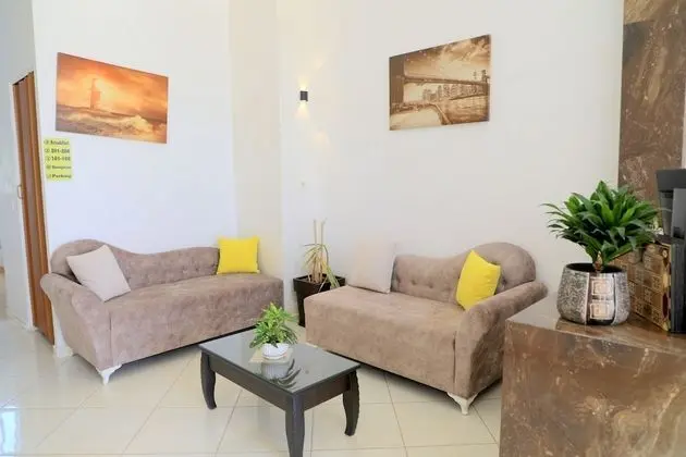 Down Town Hotel - Lobi