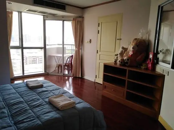 Downtown Apartment near BTS Station - Oda