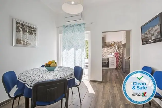 Downtown Beach Albufeira Apartment - Oda Düzeni