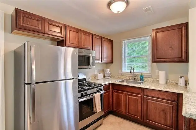Downtown Charleston Vacation Rentals - Mutfak