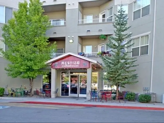 Downtown Condo by the Convention Center - Yerinde Yemek