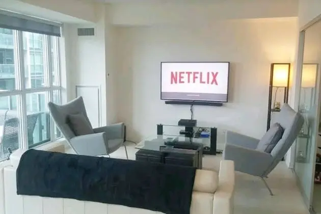 Downtown Condo Near Exhibition Place With Balcony