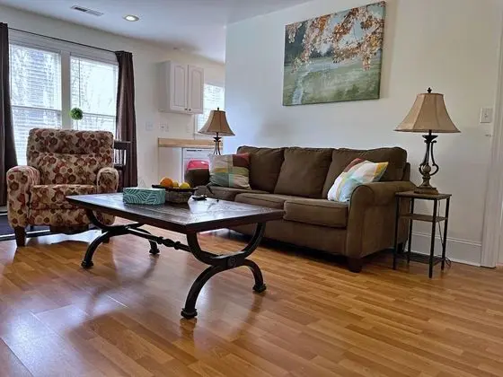 Downtown Greensboro Apartments - Öne Çıkan Resim