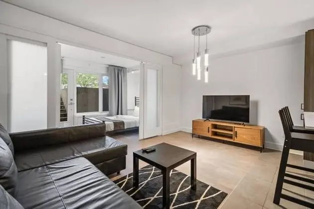 Downtown Metro Frontenac 2 BR new Apartment max 6p - Oda