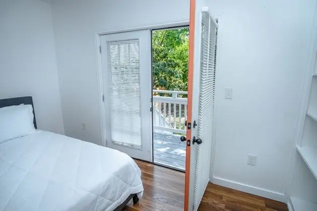 Downtown Remodeled Cozy 2br/1ba Home Sleeps 8 - Lobi
