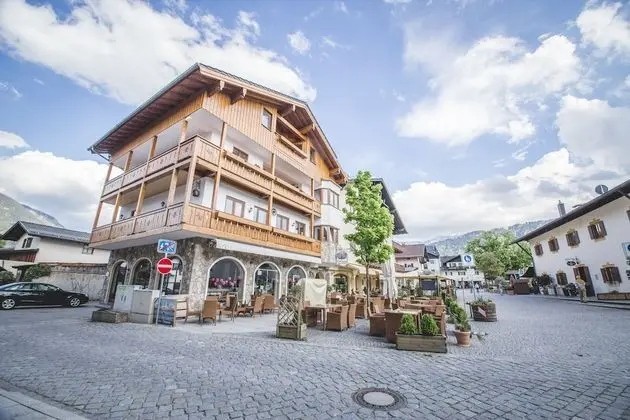 Downtown Suite Alpi near Garmisch-Partenkirchen Ski Resort
