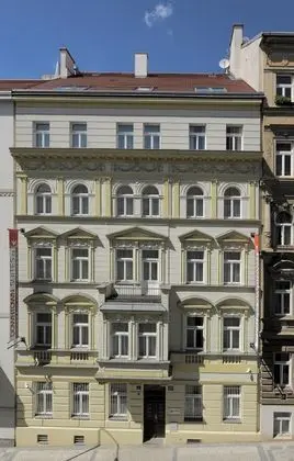DownTown Suites Kodanská - Dış Mekan