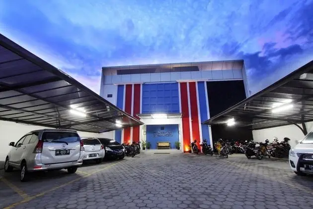 D'Paragon Flamboyan