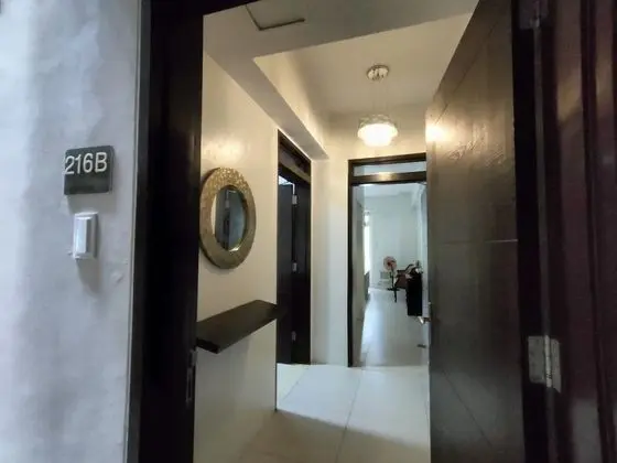 Dr Calayan's 2BR Condo at Pico De Loro - Dış Mekan