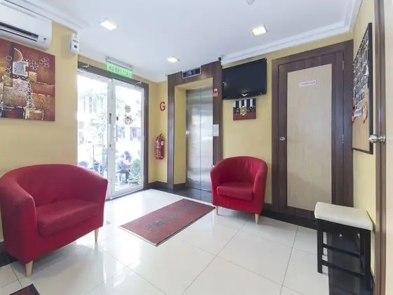 Dragon Inn Premium Hotel - Lobi