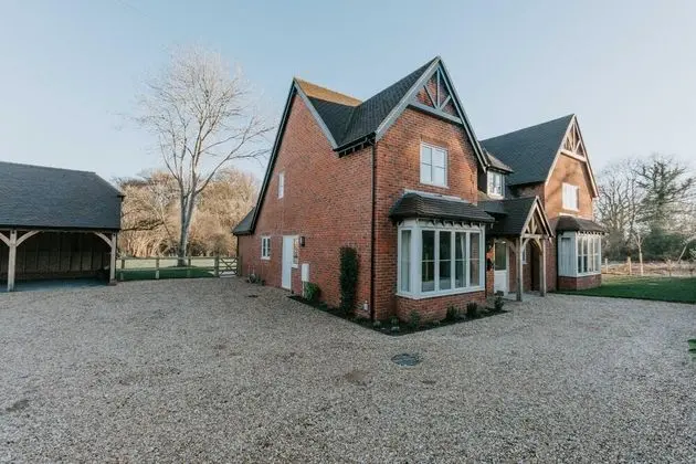The Dragonfly - Central 2 Bedroom House