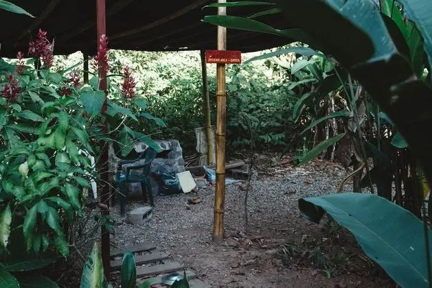 Drake Bay Backpackers