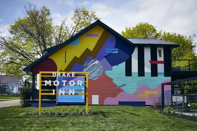 Drake Motor Inn