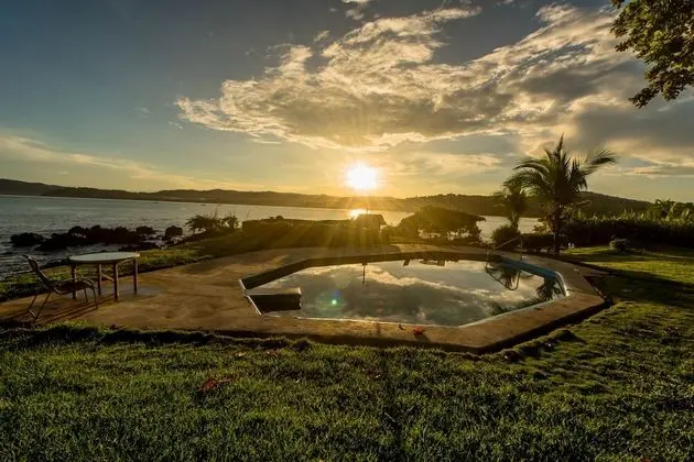 Drake Paradise Point