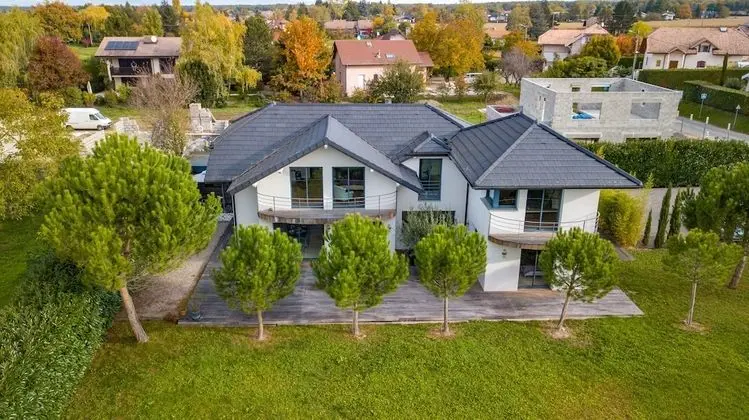 Dream 5BD Villa for Families Geneva 14KM