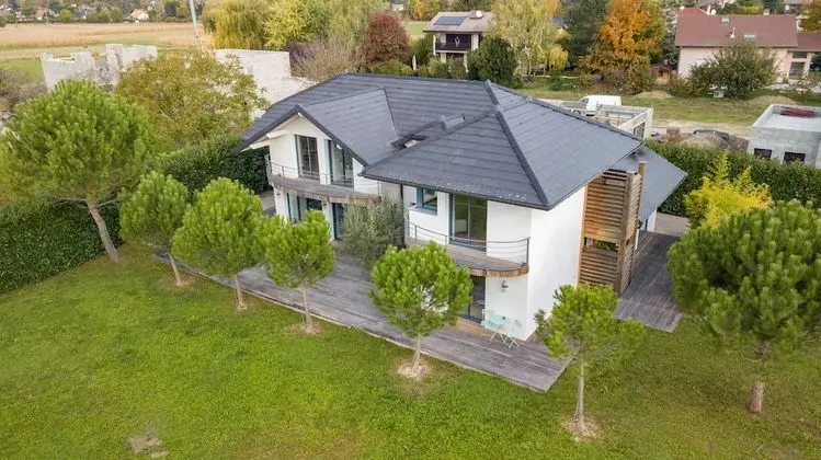 Dream 5BD Villa for Families Geneva 14KM - Dış Mekan