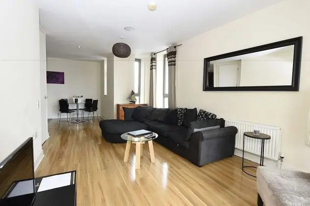Dream Apartments - Titanic Arc - Öne Çıkan Resim