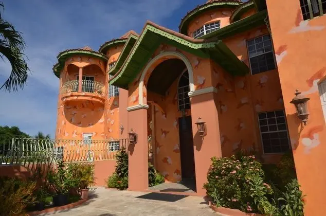 Dream Castle Villa, Montego Bay 8BR - Dış Mekan