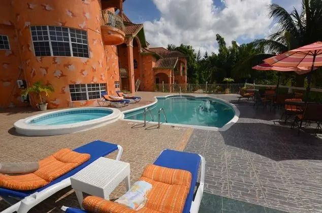 Dream Castle Villa, Montego Bay 8BR - Havuz