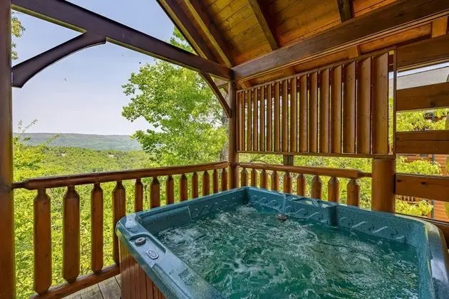 Dream on High - One Bedroom Cabin - Spa