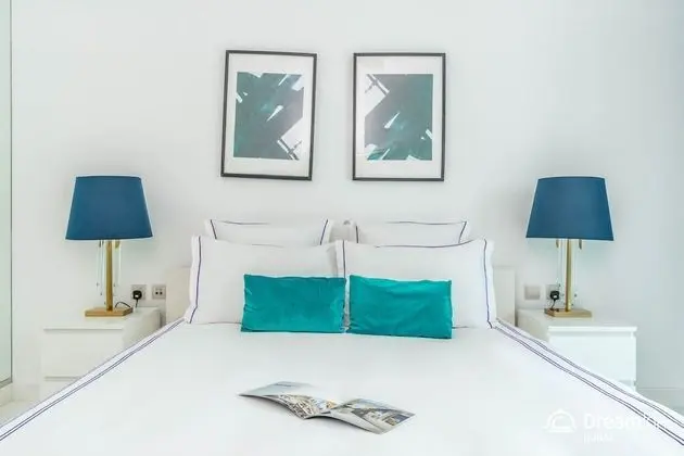 Dream Inn Apartment Bay Square