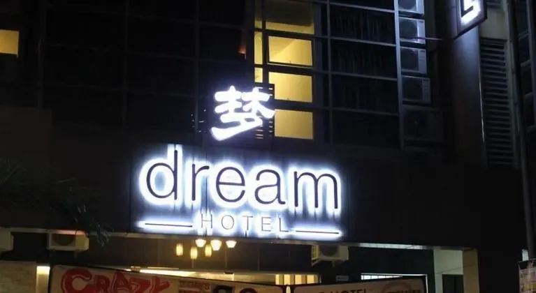 DREAM HOTEL