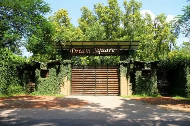 Dream Square Resort