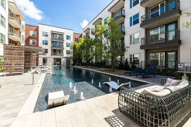 Dream Suites at River East - Havuz