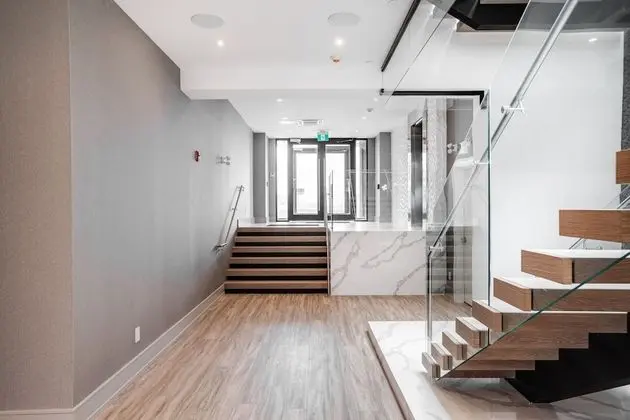 Dream Suites at YYZ - Lobi