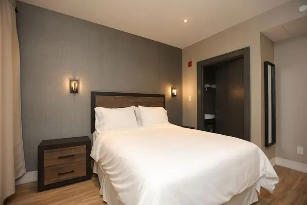 Dream Suites at YYZ - Oda
