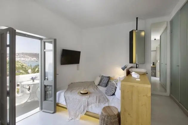 Dreambox Mykonos Suites