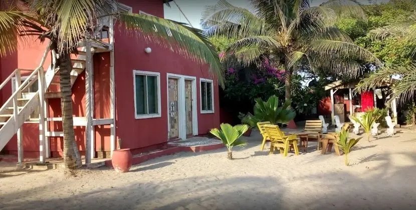 Dreamland Beach Resort - Hostel - 1