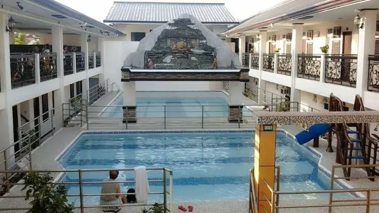 Dreamwave Resort Pansol - Havuz