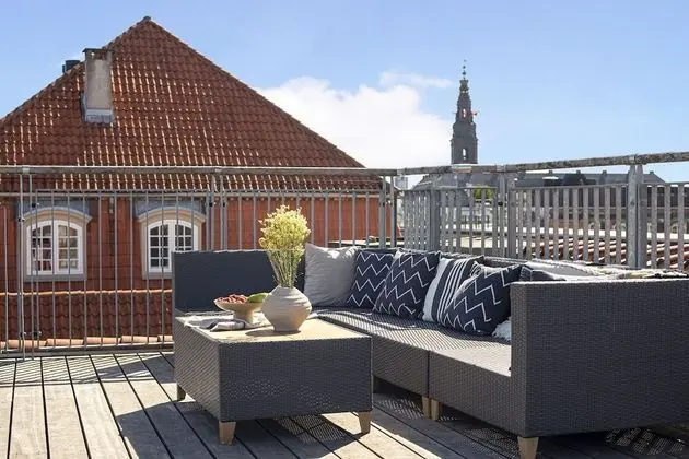 Dreamy Apartment With Terrace and Views Over the City Rooftops All Yours