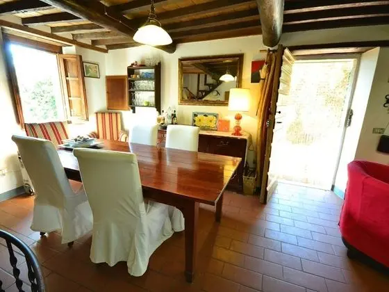 Dreamy Holiday Home in Casoli With Garden - Oda Düzeni
