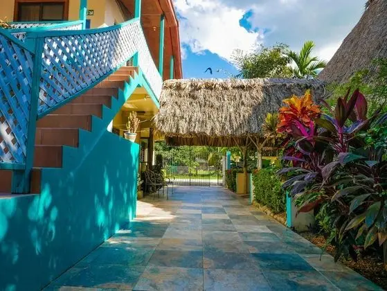 Drift Inn Cayo