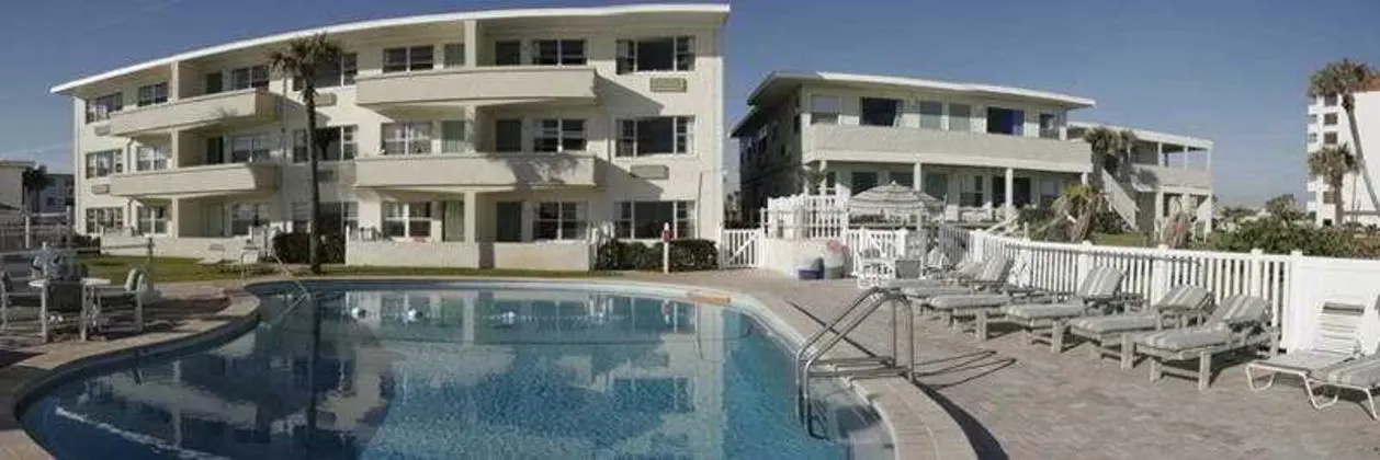 Driftwood Beach Inn