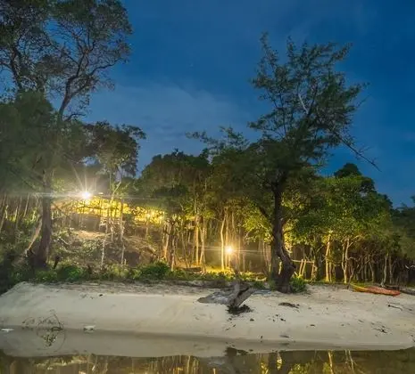 Driftwood Hostel and Bungalows - Plaj