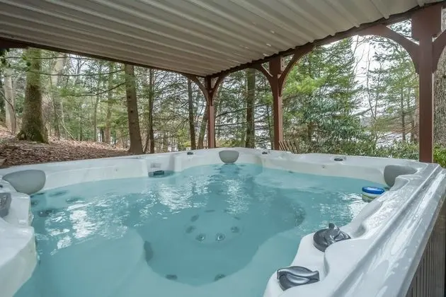 Driftwood - Spa