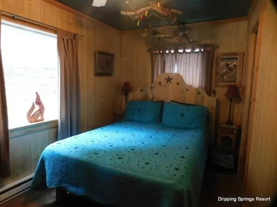 Dripping Springs Resort - Oda