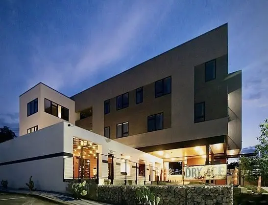 Hotel Dryce - Dış Mekan
