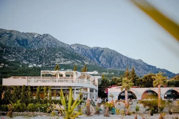 Drymades Inn Resort