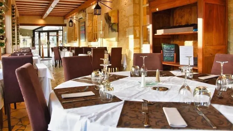 Hotel du Chateau - Yerinde Yemek