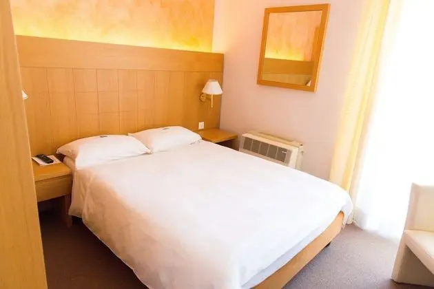 Hotel DU LAC Locarno - Oda