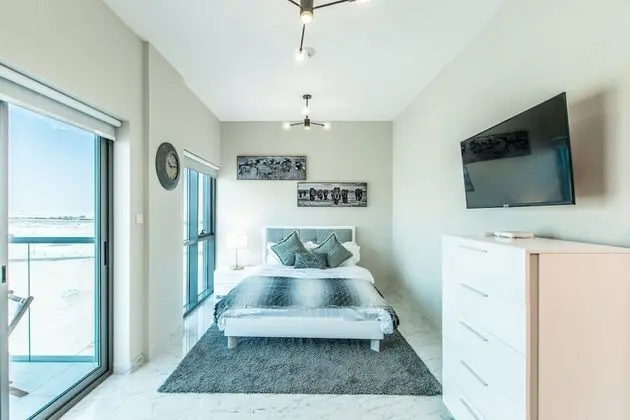 Dubai South MAG 5 560 - Oda