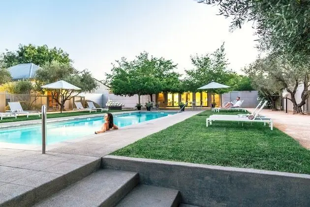 Duchamp Hotel Private Suites - Havuz
