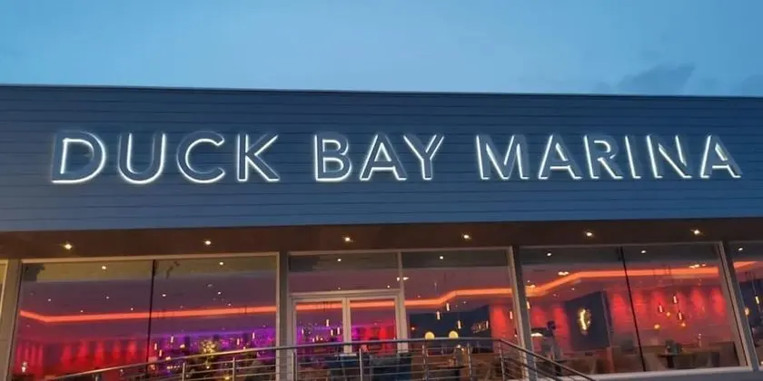 Duck Bay Hotel - Dış Mekan