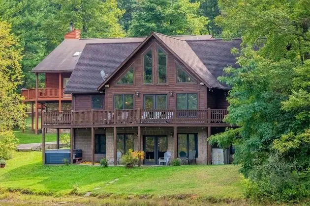 Duck Pond Lodge