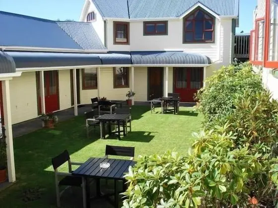 Ducks & Drakes Boutique Motel & Backpackers - Yerinde Yemek