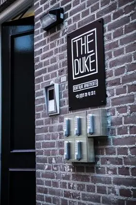 The Duke Apartments - Lobi